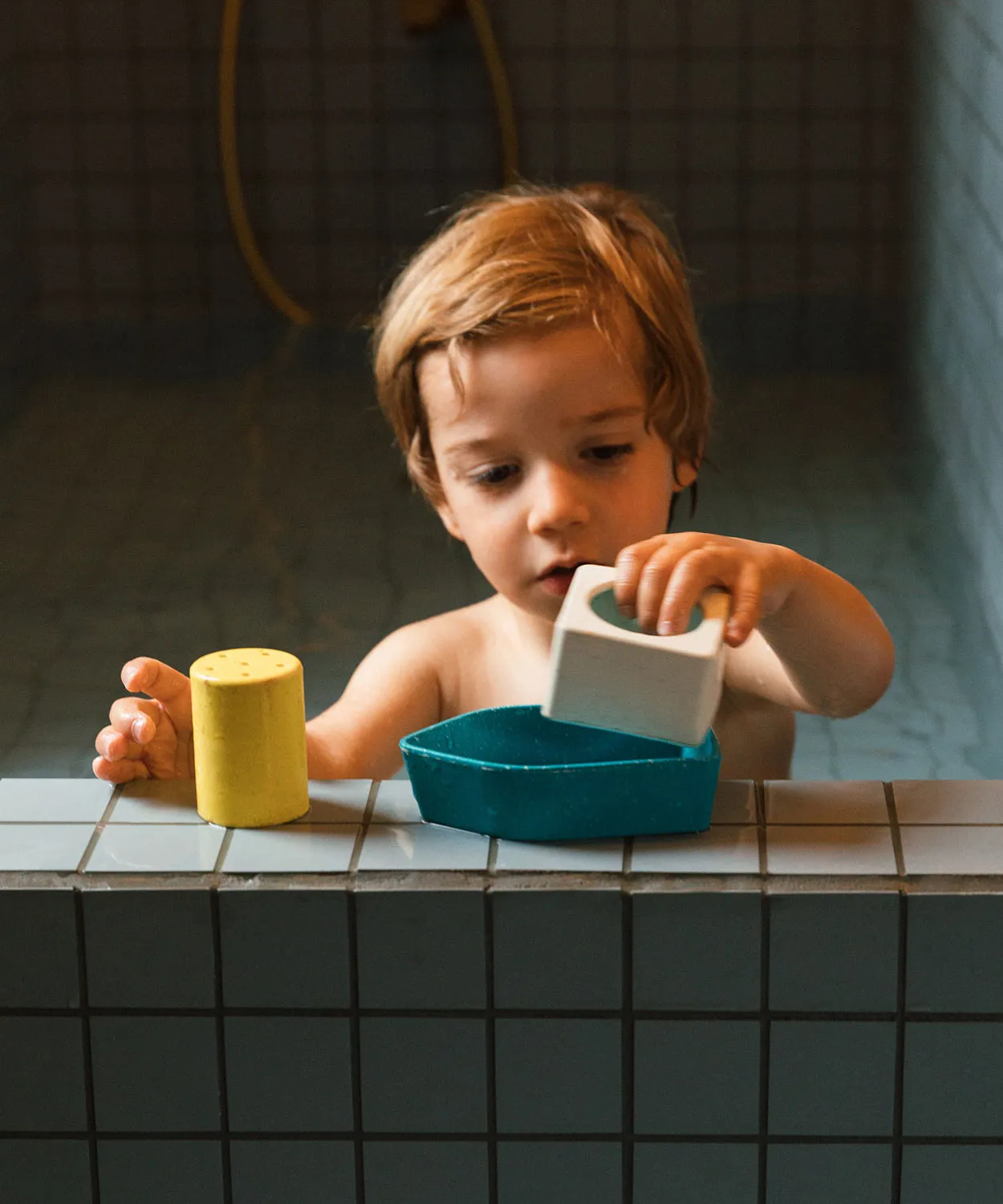 Oli & Carol Boat Bath Toy