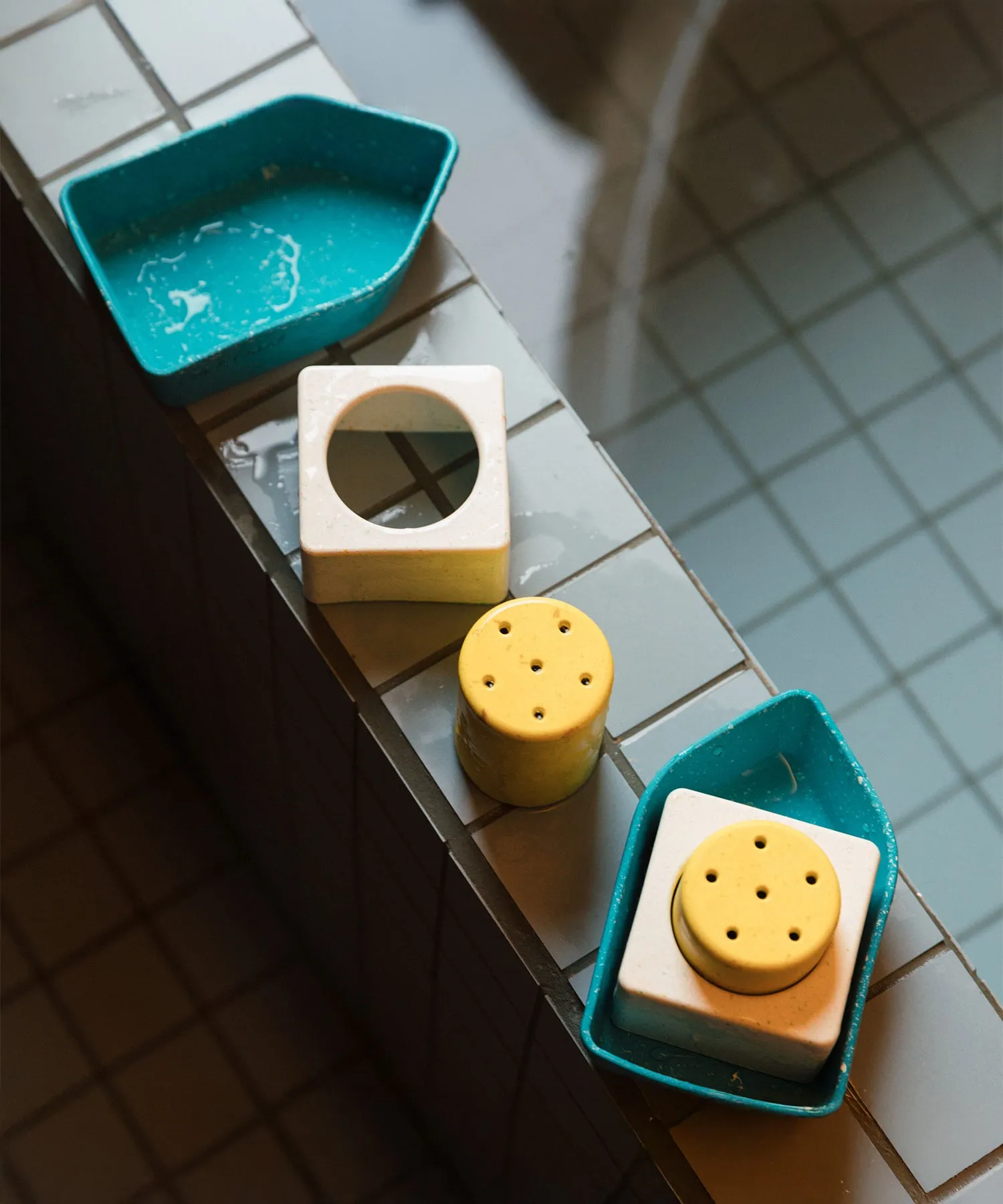 Oli & Carol Boat Bath Toy