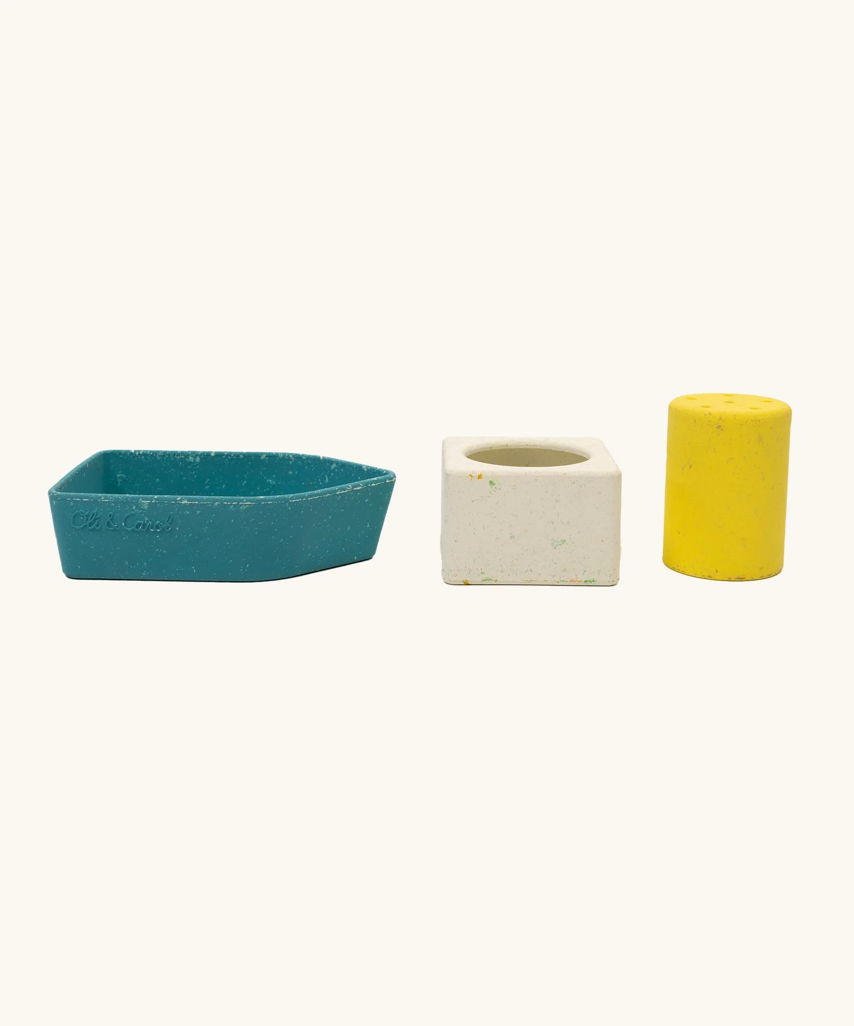 Oli & Carol Boat Bath Toy