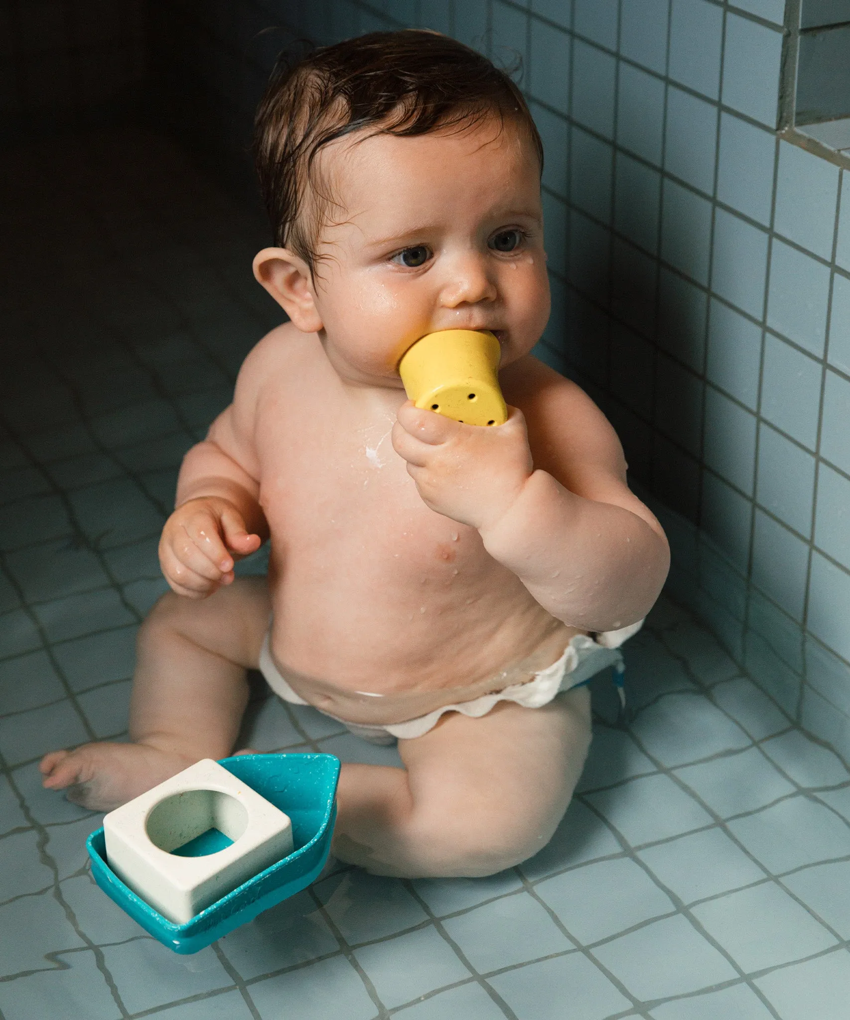 Oli & Carol Boat Bath Toy